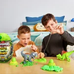 74108_Smashers Jurassic Light up Mega egg_Lifestyle_01A