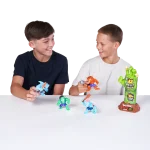 74139_SMASHERS_HORROR-HOUSE-HAND_LIFESTYLE WHITE_02